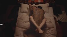 2. Секс сцена с Александрой Даддарио – Все оттенки Токио
