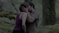 2. Подглядывание за сексом с Элизабет Мосс в лесу – Вершина озера