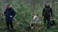 4. Анастасия Чистякова раздевается в лесу – Территория (2020)