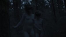 Дженнифер Берг, Саара Ламберг и Jess Agar-Walton голышом в лесу
