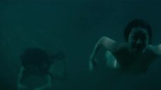 9. Сцена с голыми девушками под водой – Избранное Эдогавы Рампо: Ужасы обезображенного народа