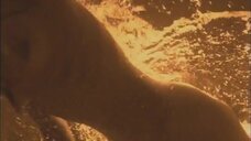 11. Кристи Фрэнк плавает голой в бассейне – Дневники «Красной туфельки»