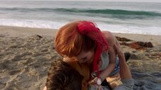 1. Съемка сцены с Беллой Торн на пляже – Популярна и влюблена