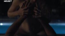 7. Секс сцена с Лавинией Вильсон возле бассейна – О чем мы мечтаем