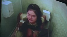 2. Даника МакКеллар в туалете – Подростковый секс