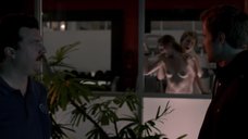 1. Секс с Дороти Рейнольдс возле окна – Завучи