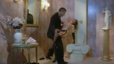 18. Страстный секс с Софи Бержер в туалете – Любовный круг
