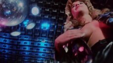 6. Джуэл Шепард светит голой грудью на дискотеке – Кристина и сексуальная переподготовка