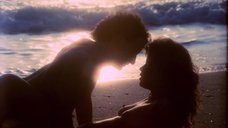 Секс с Джуэл Шепард на пляже