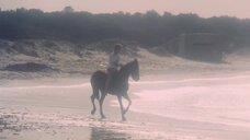 2. Джуэл Шепард в трусах на коне – Кристина и сексуальная переподготовка