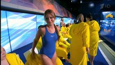1. Прыжок Даны Борисовой в воду в шоу «Вышка» 