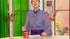 Екатерина Стриженова в прозрачной блузке в телепередаче «Доброе утро»