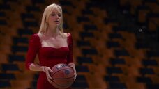 1. Анна Фэрис в белье играет в баскетбол – Сколько у тебя?