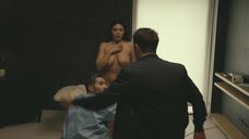 9. У девушки выпал имплант груди во время секса – Петля (2020)