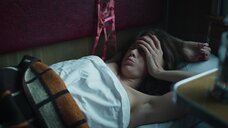 7. Секс сцена с Катериной Шпицой в поезде – Топи
