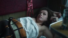 8. Секс сцена с Катериной Шпицой в поезде – Топи