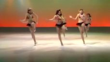 6. Танец девушек с цветами на груди – Шоу Бенни Хилла