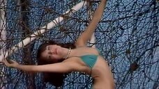 2. Сцена с горячими дамочками на пляже – Шоу Бенни Хилла