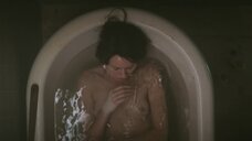 2. Наоми Уоттс топлес в ванне – Самоизоляция