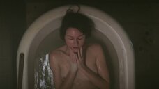 3. Наоми Уоттс топлес в ванне – Самоизоляция