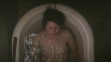 4. Наоми Уоттс топлес в ванне – Самоизоляция