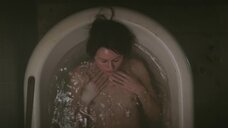 5. Наоми Уоттс топлес в ванне – Самоизоляция