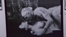 2. Эро фото Брин Возницки – Её сторона кровати