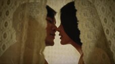 1. Секс сцена с Karnpitchar Ketmanee – Mae Bia