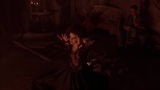 3. Амелия Кинкейд в откровенном платье – Ночь демонов (1987)