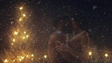 7. Секс с Лелой Лорен зимой в джакузи – Американские боги