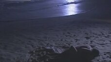 6. Секс сцена с Жулианой Паэс на пляже – Семейные узы