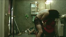 4. Кан Хе-джон в туалете – Олдбой (2003)