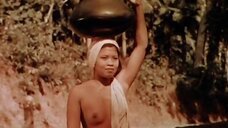 1. Saplak Njoman купается голой – Легонг: Танец девственниц