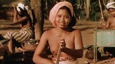 3. Голая грудь Saplak Njoman – Легонг: Танец девственниц