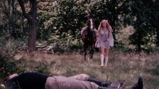 1. Эротическая сцена с Фелисити Девоншир в лесу – Секс-жертвы