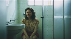 2. Эрмила Гуэдес в туалете – Преследование