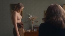 7. Голая грудь Regina Anikiy – Мадам Клод (2021)