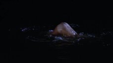 7. Полностью голая Мелани Гриффит под водой – Ночные ходы