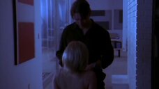 10. Интимная сцена с Кари Вурер – Паутина (2002)