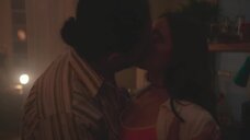 2. Секс сцена с Паулиной Гайтан – Сувенир