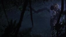 3. Интимная сцена с Кари Вурер в лесу – Анаконда