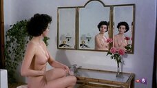 2. Голые Тина Спортоларо и Ева Кобо – Женщины (1983)