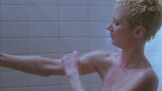 3. Кровавая сцена с Энн Хеч в душе – Психо (1998)