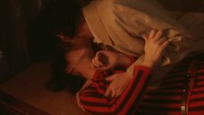 2. Эротическая сцена с Канако Хигути – Страсть (1983)