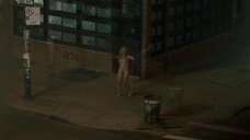 3. Полностью голая Раина фон Вальденбург на улице – Сплит (2016)