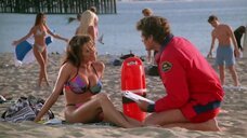 1. Фабиана Уденио в купальнике на пляже – Спасатели Малибу (сериал)