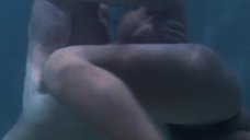 1. Откровенная секс сцена с Марией Уэлтон в бассейне – Фантазм