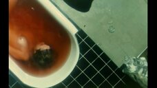 7. Кровавая сцена с голой Клаудией Уди в ванне – Американский кошмар