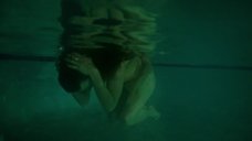 5. Франческа Иствуд в бассейне – Магистр изящных искусств