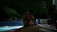 7. Франческа Иствуд в бассейне – Магистр изящных искусств
